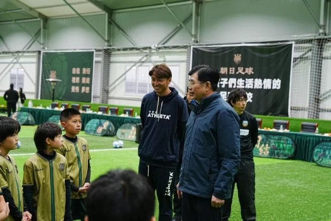 前國(guó)腳楊旭創(chuàng)業(yè)記：放棄功利學(xué)日本，青訓(xùn)從拆解每個(gè)腳趾觸球開(kāi)始