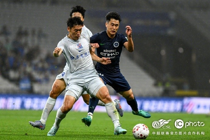 阿代米閃擊 卡爾采夫點(diǎn)射 深圳客場2-1終結(jié)申花不敗 阿代米閃擊 卡爾采夫點(diǎn)射 深圳客場2-1終結(jié)申花不敗