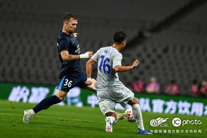 阿代米閃擊 卡爾采夫點(diǎn)射 深圳客場2-1終結(jié)申花不敗 阿代米閃擊 卡爾采夫點(diǎn)射 深圳客場2-1終結(jié)申花不敗
