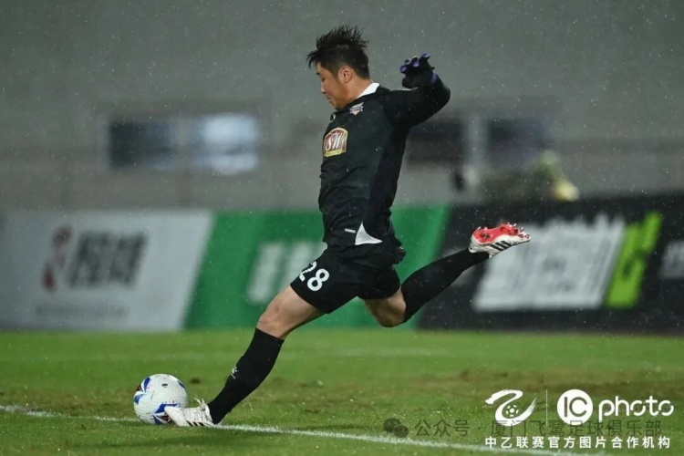 十人廈門飛鷺客場0-1溫州，三連勝遭大雨終結