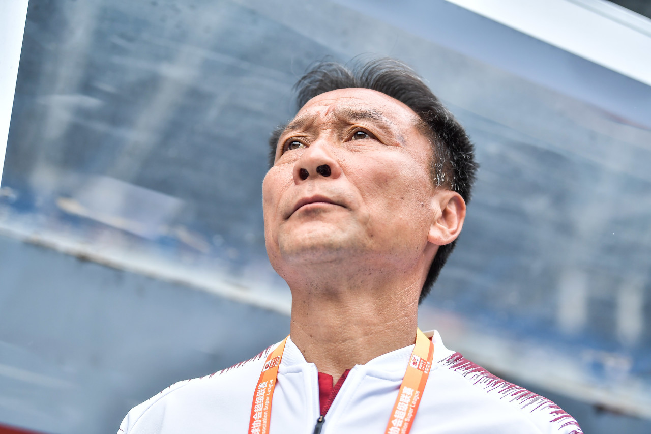 69歲沈祥福再出山：河北青訓(xùn)總監(jiān)，親自下場(chǎng)帶U11