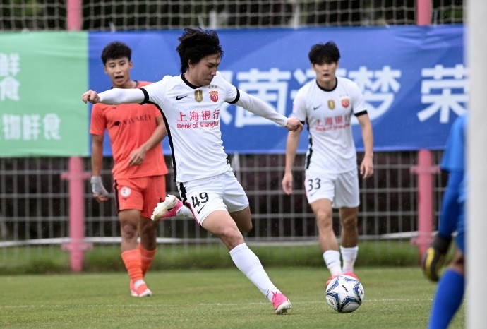 張琳芃頭槌劉祝潤爆射 海港2-1險勝賽更達(dá)晉級