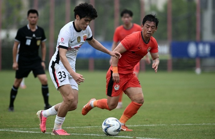 張琳芃頭槌劉祝潤爆射 海港2-1險勝賽更達(dá)晉級